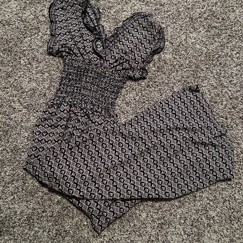 Max Studio Black and Gray Geometric Jumpsuit